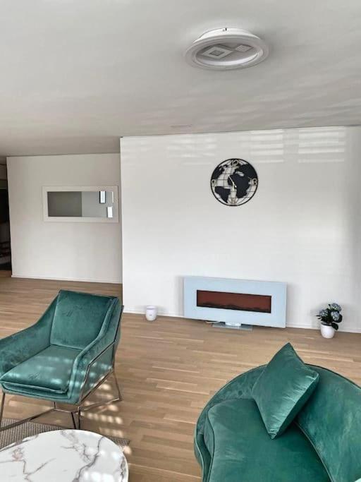 Prestigious Apt In Rhygarden Leilighet Neuhausen Am Rheinfall Eksteriør bilde