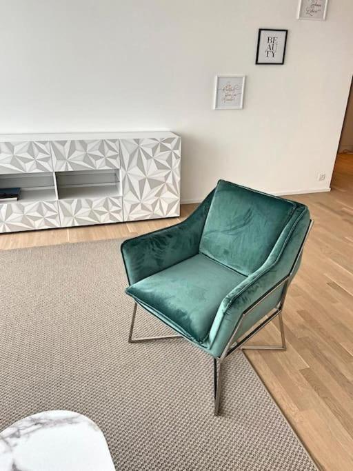 Prestigious Apt In Rhygarden Leilighet Neuhausen Am Rheinfall Eksteriør bilde