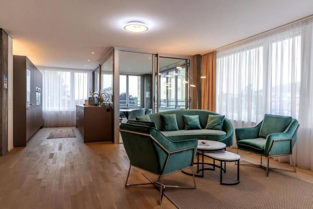 Prestigious Apt In Rhygarden Leilighet Neuhausen Am Rheinfall Eksteriør bilde